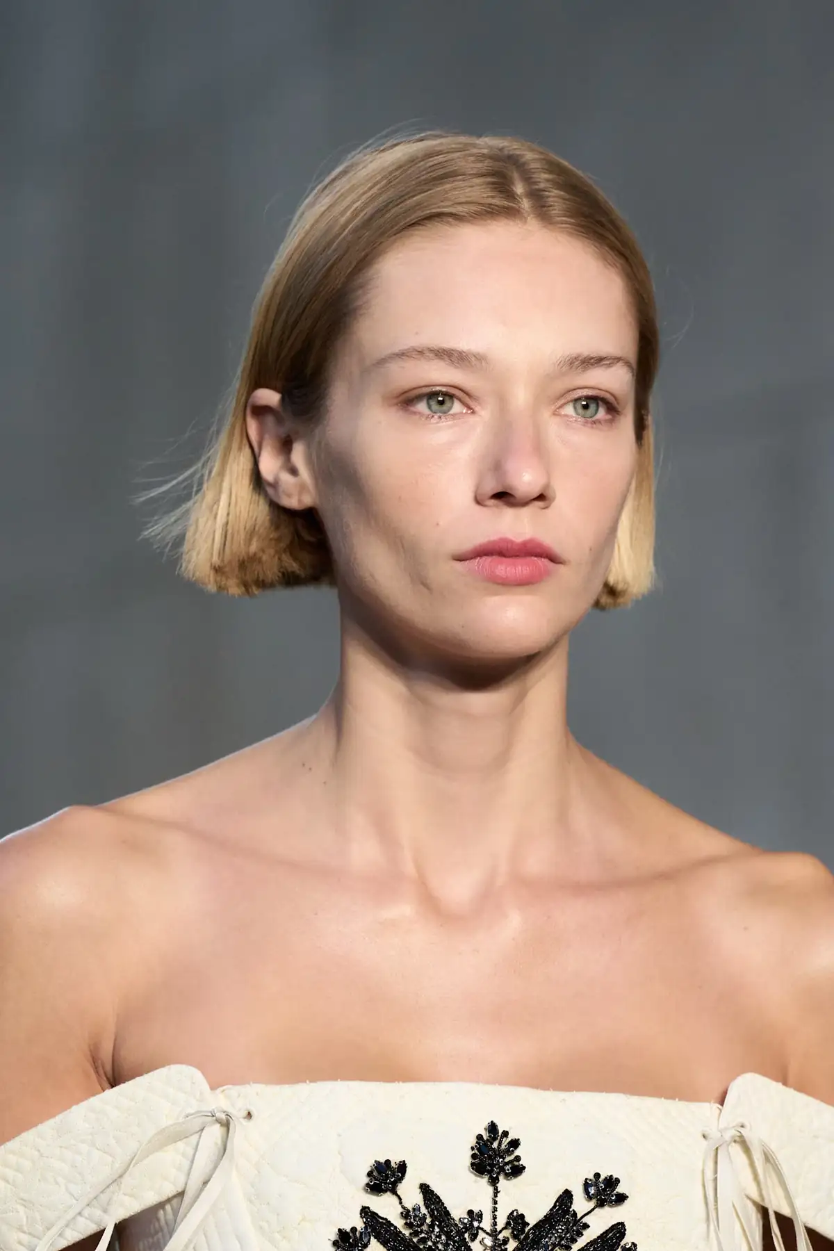 Короткое каре “паиньки”: тренд, покоряющий сезоны