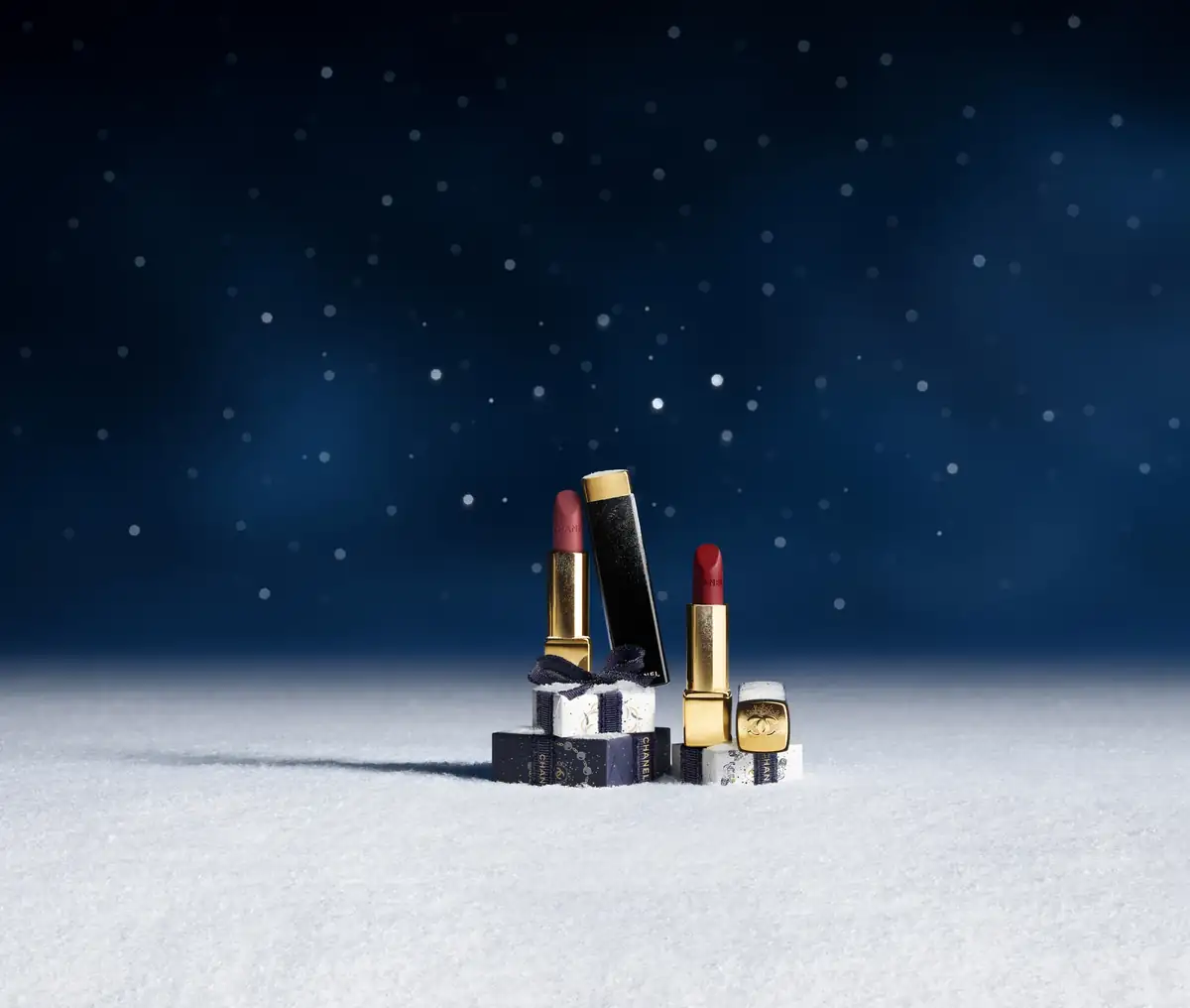 Святковий макіяж, що переносить у космос: CHANEL HOLIDAY 2025 17 avonkatalog.in.ua