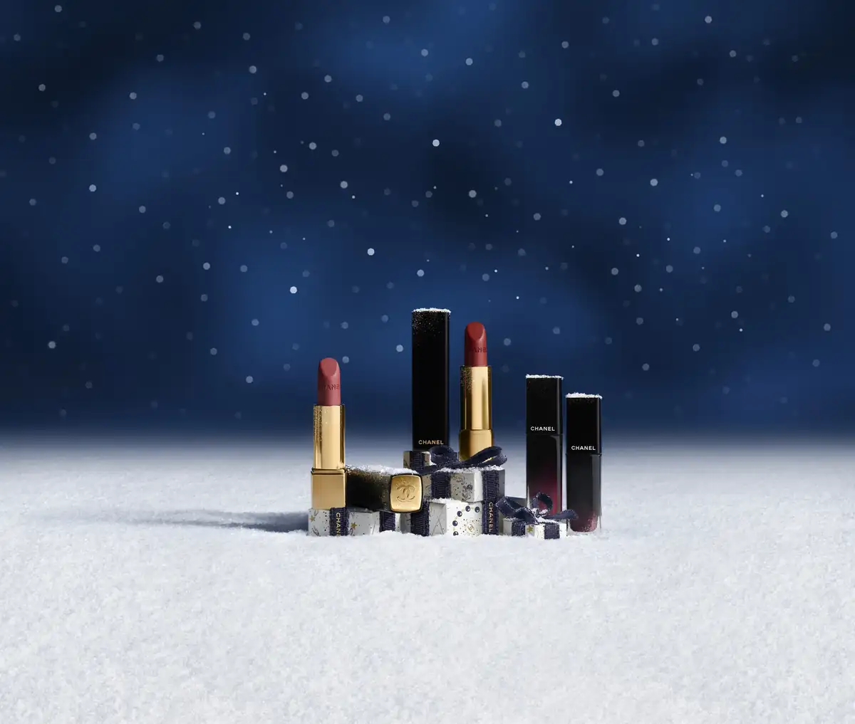 Святковий макіяж, що переносить у космос: CHANEL HOLIDAY 2025 18 avonkatalog.in.ua