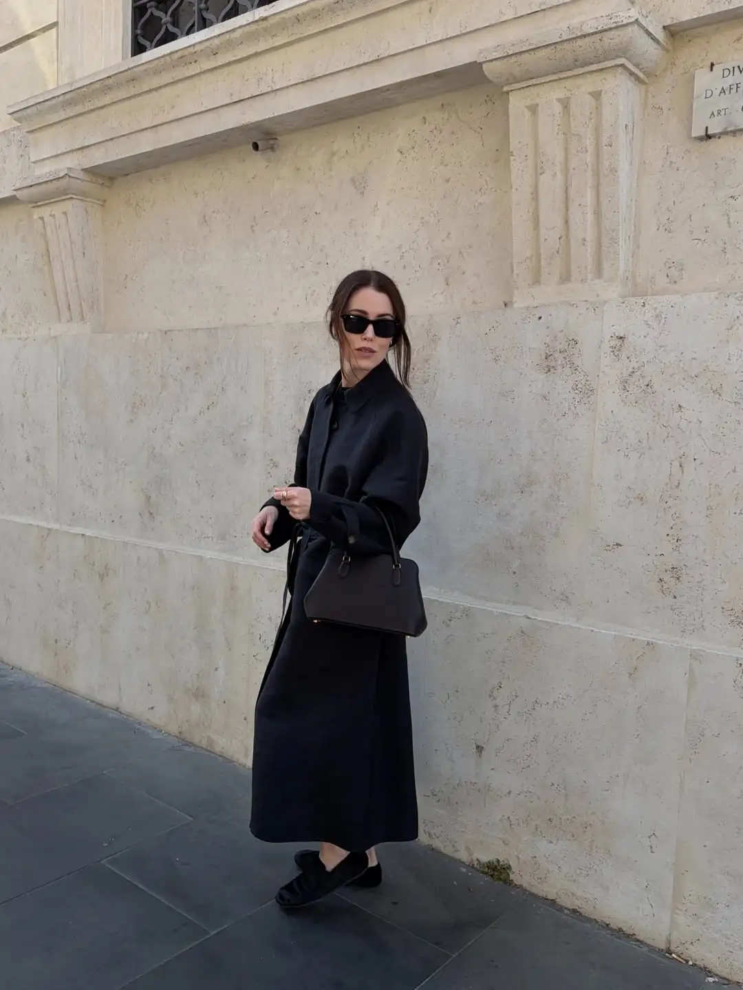 7 образів із чорним пальтом на кожен день